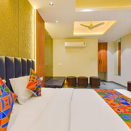 Fabhotel Udhna Inn, Near Udhna Junction Сурат Екстериор снимка